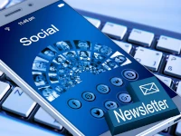 Curiamo la tua presenza sui social e l'invio di newsletter periodiche Curiamo la tua presenza sui social e l'invio di newsletter periodiche